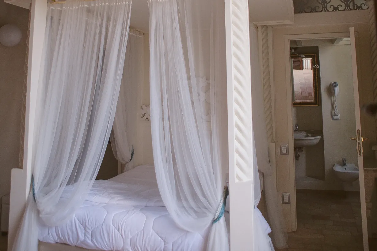 palazzonovello en french-superior-room 017